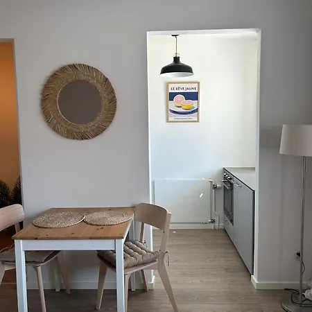 --2ndhomes Comfy With Balcony In Kallio-- Apartmán *